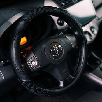 Оплетка на руль каркасная Кожа микрофибра ВС Lord Autofashion (8661 Чёрный М)