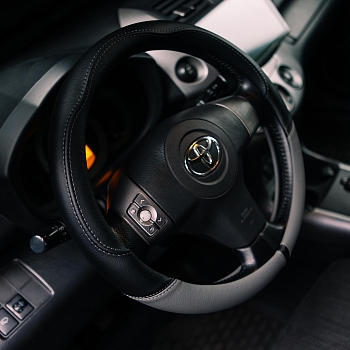 Оплетка на руль каркасная Кожа микрофибра ВС Lord Autofashion (7683 Чёрный/Серый М)