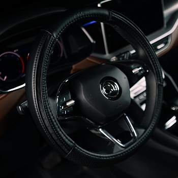 Оплетка на руль каркасная Кожа микрофибра ВС Lord Autofashion (7626 Чёрный М)