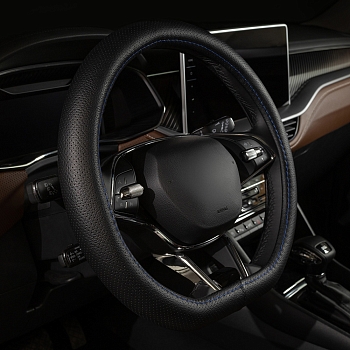 Оплетка на руль каркасная Кожа полиуретан Lord Autofashion (8315 Чёрный/Синяя строчка D-форма  М)